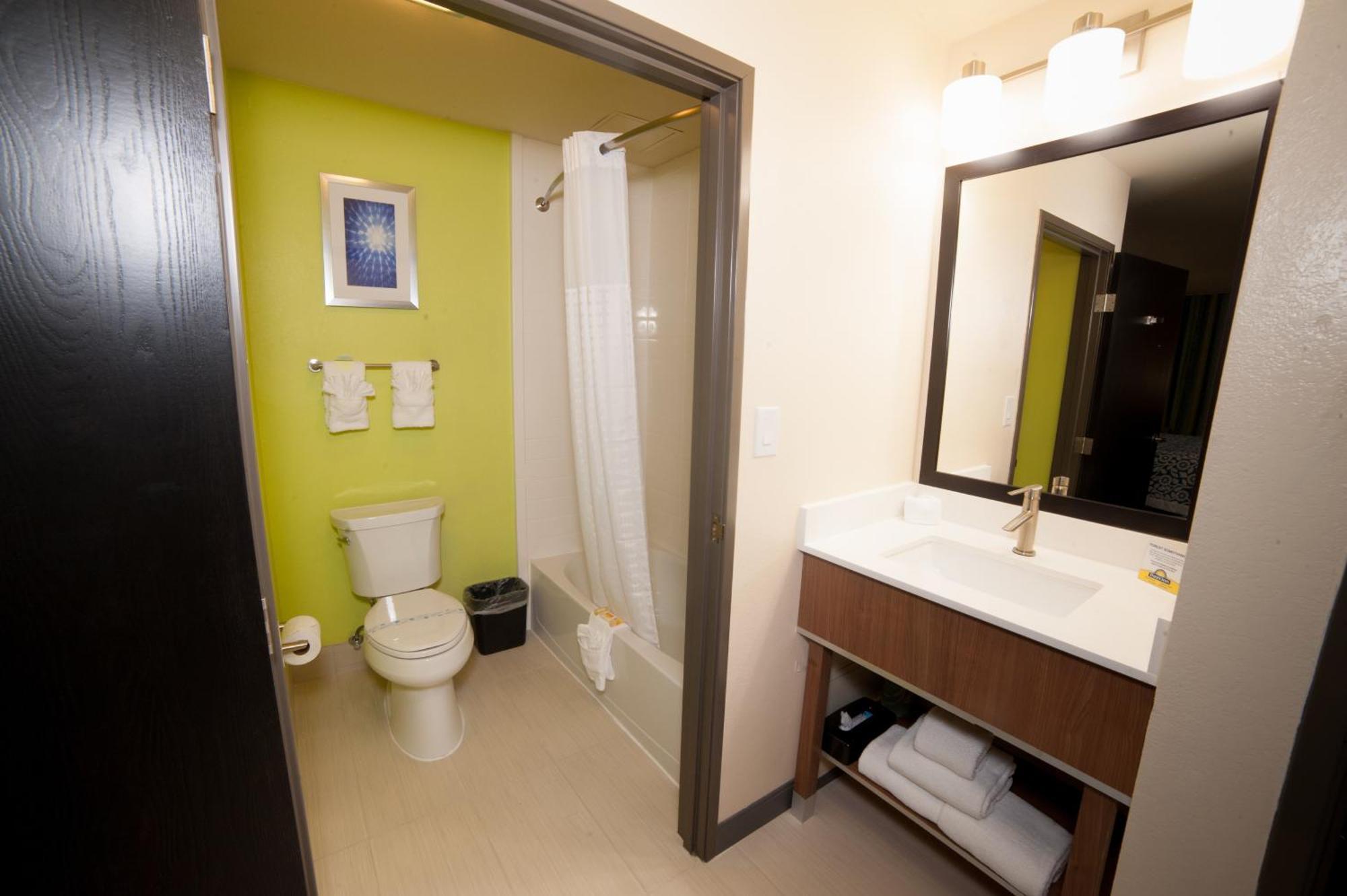 Arya Inn & Suites Farmers Branch Room photo