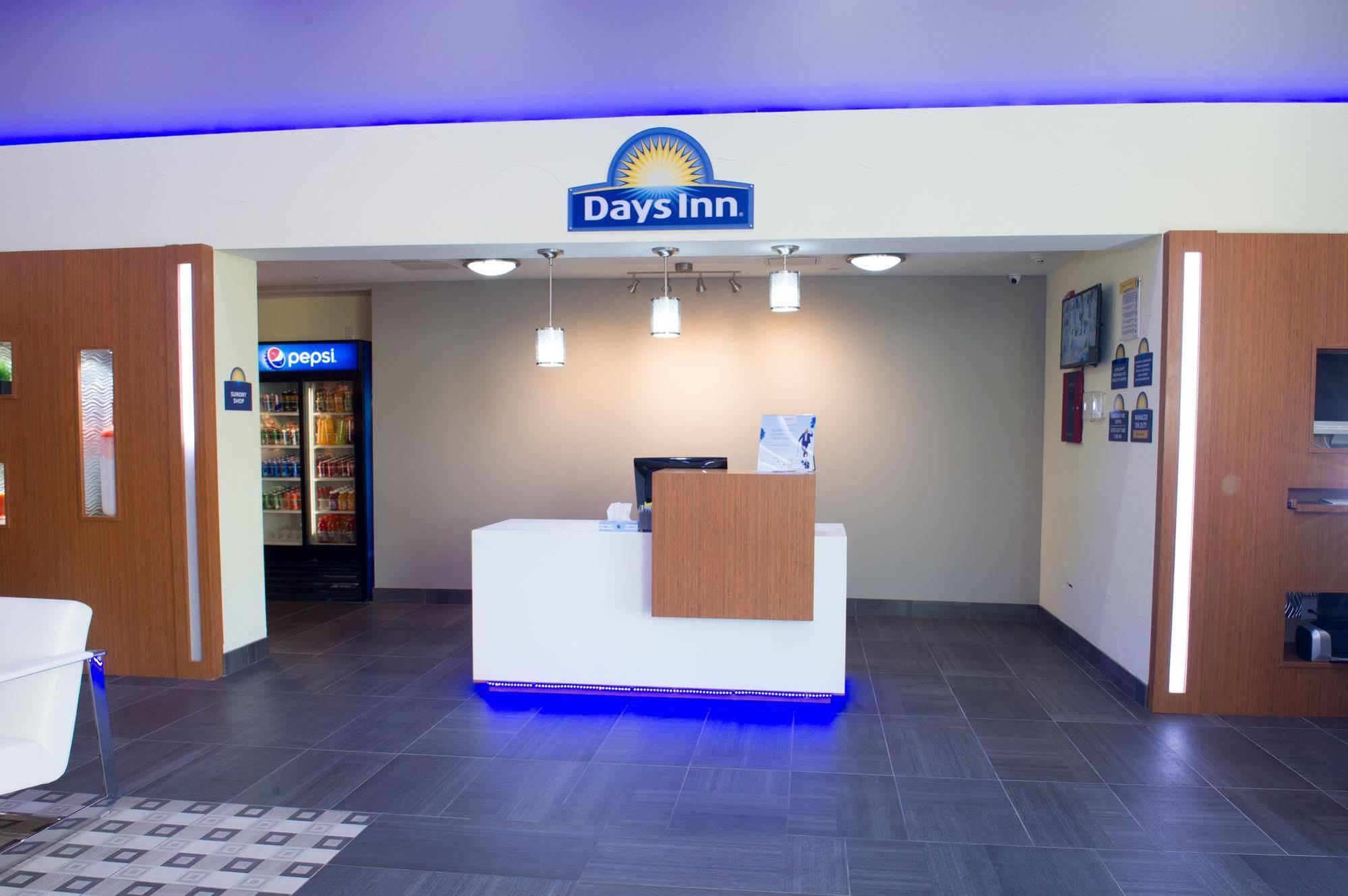 Arya Inn & Suites Farmers Branch Exterior photo